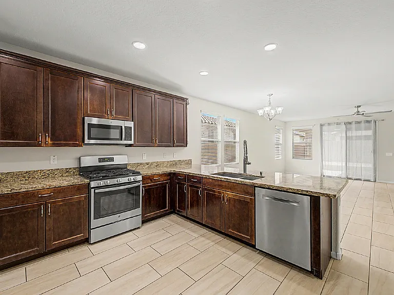 8530 W Flynn Ln — Photo 11