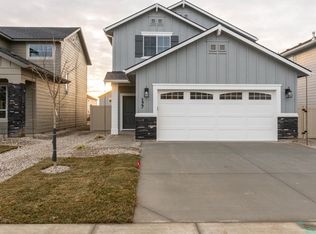 177 S Iceberg Lake Ave, Meridian, ID 83642