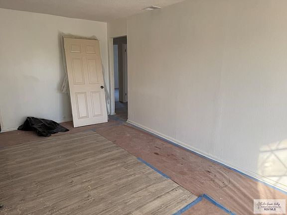 5th image of 806 W Johnson St
