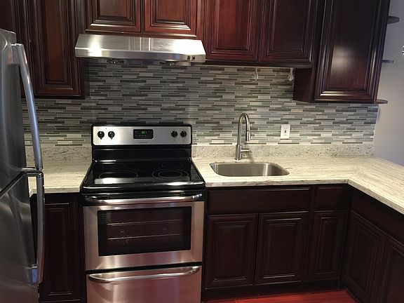 2nd image of 500 El Camino Real APT 212