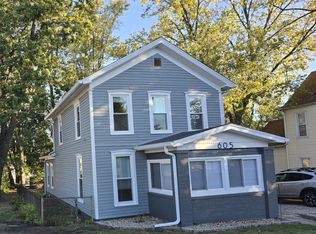 605 W Grove St #2, Bloomington, IL 61701