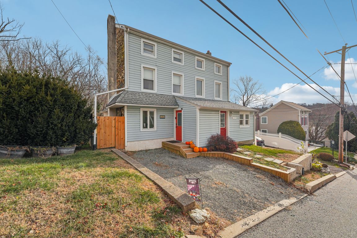 Rebel Hill Rd-S0912-001.jpg