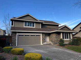 2167 Warwick Dr, Santa Rosa, CA 95405