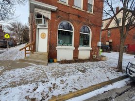 800 E Chambers St./3010 N Fratney St. (6 Unit)