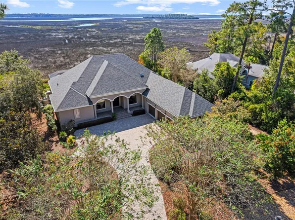 310 Osprey Cir, Saint Marys, GA 31558