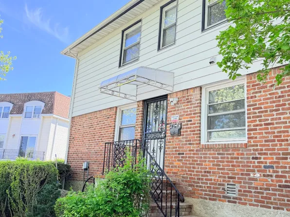 23-06 215th St #1, Bayside, NY 11360