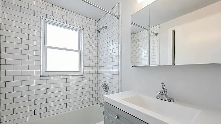 Beechford Ave — Photo 7