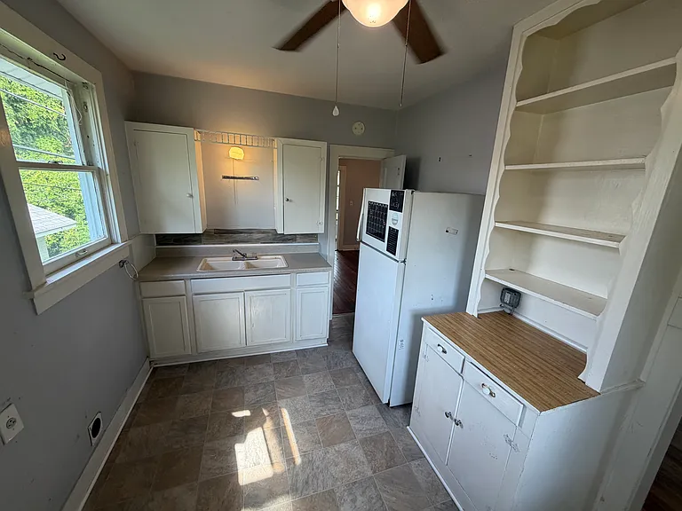 744 1/2 Ratcliff St #744-1/2 — Photo 6