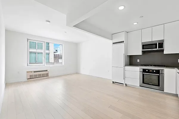Rented by Keller Williams NYC | media 23