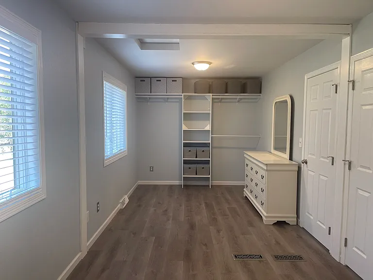 1729 Devon Rd #UPPER FLOOR APARTMEN — Photo 9