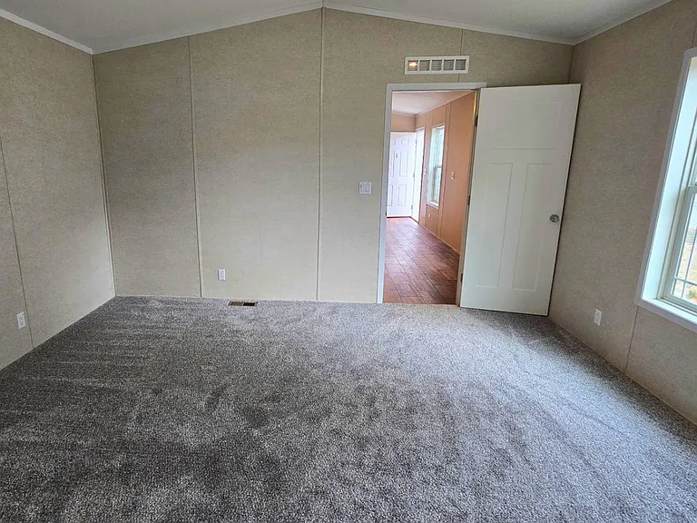222 Gateway Blvd #42 — Photo 9
