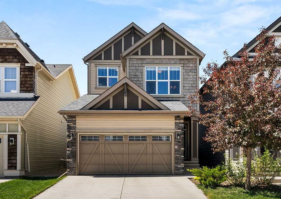 1st image of 158 E Skyview Point Cres NE