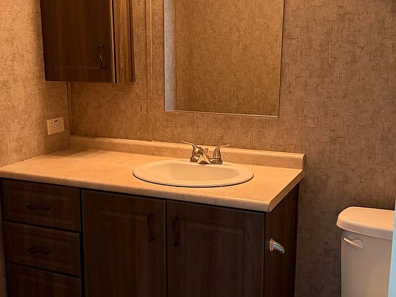 5th image of 707 W 9th St #1