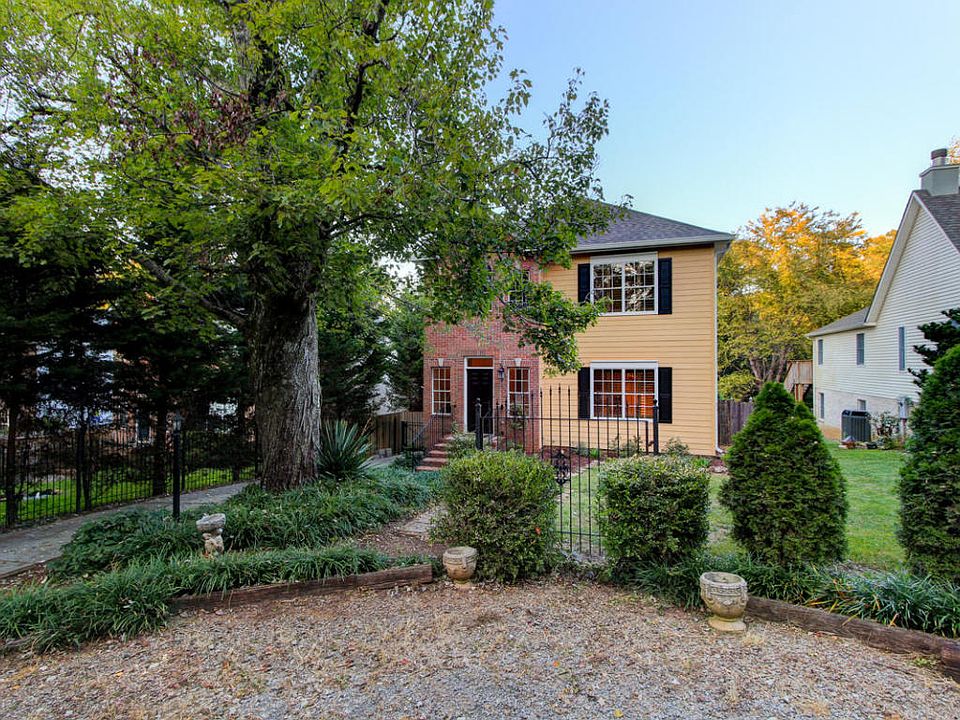 2nd image of 1722 Polkwright Ln