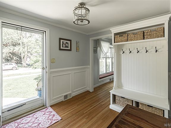 3rd image of 24 Huxley Dr