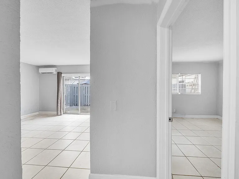 626 SW 14th Ave #108 — Photo 15