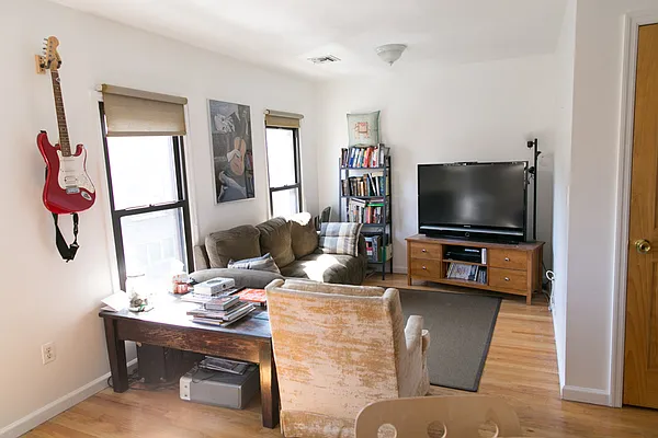 Rented by Grand & Co. | media 18