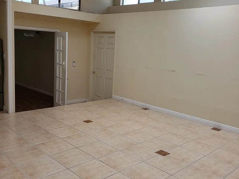 4490 Pomona Ave — Photo 18