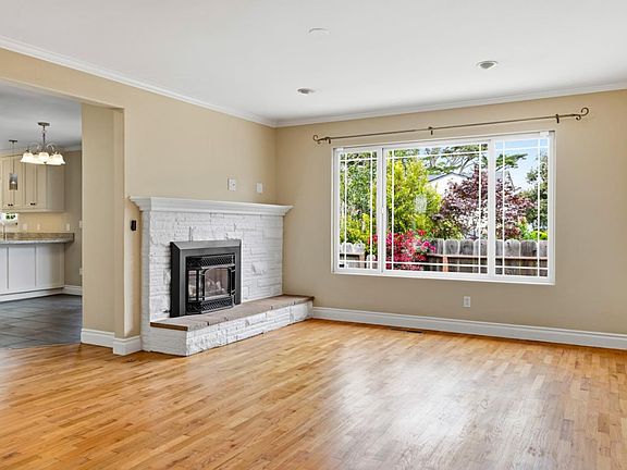3rd image of 2160 David Ave