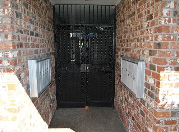 2nd image of 1419 Milan St APT 206