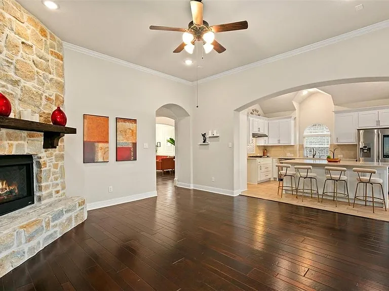 1313 Baynes Dr — Photo 15
