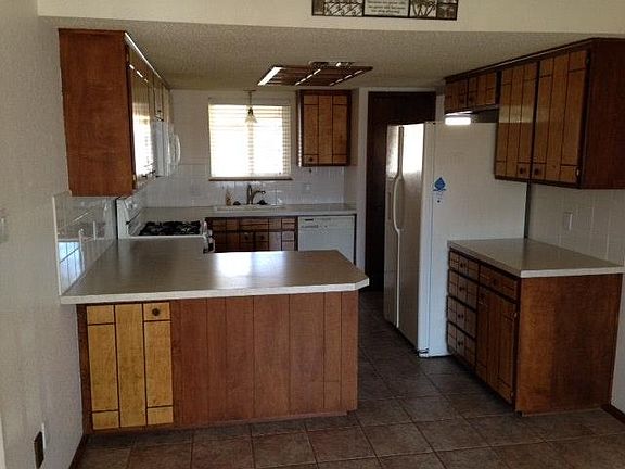 2nd image of 220 Chanticleer Pl