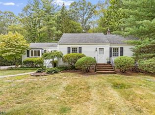 34 Moraine Rd, Morris Plains, NJ 07950