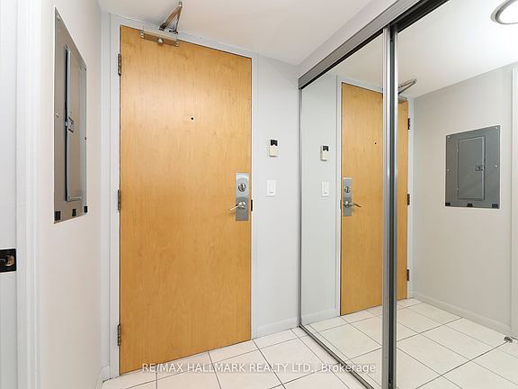 4th image of 185 Legion Rd N #1810