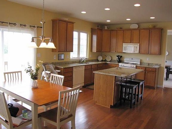 Eat in Kitchen
