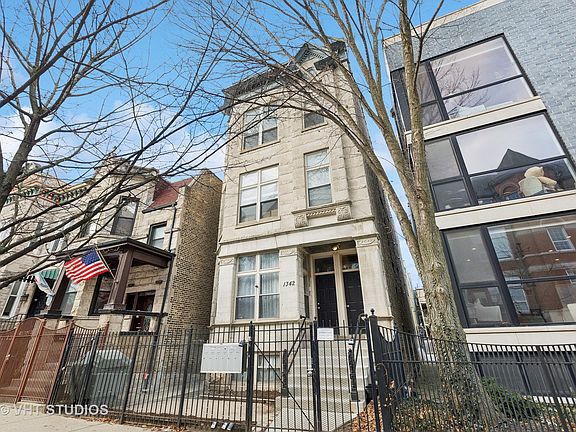 2nd image of 1342 N Claremont Ave APT 2R