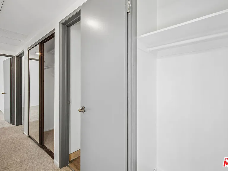 11924 Mayfield Ave #5 — Photo 15