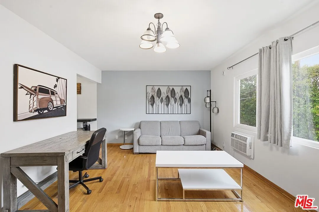 Studio, 1.0 bath, 400 sqft, $1,750 — Photo 1