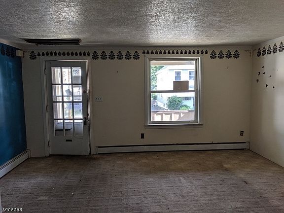 3rd image of 264 Shafer Ave