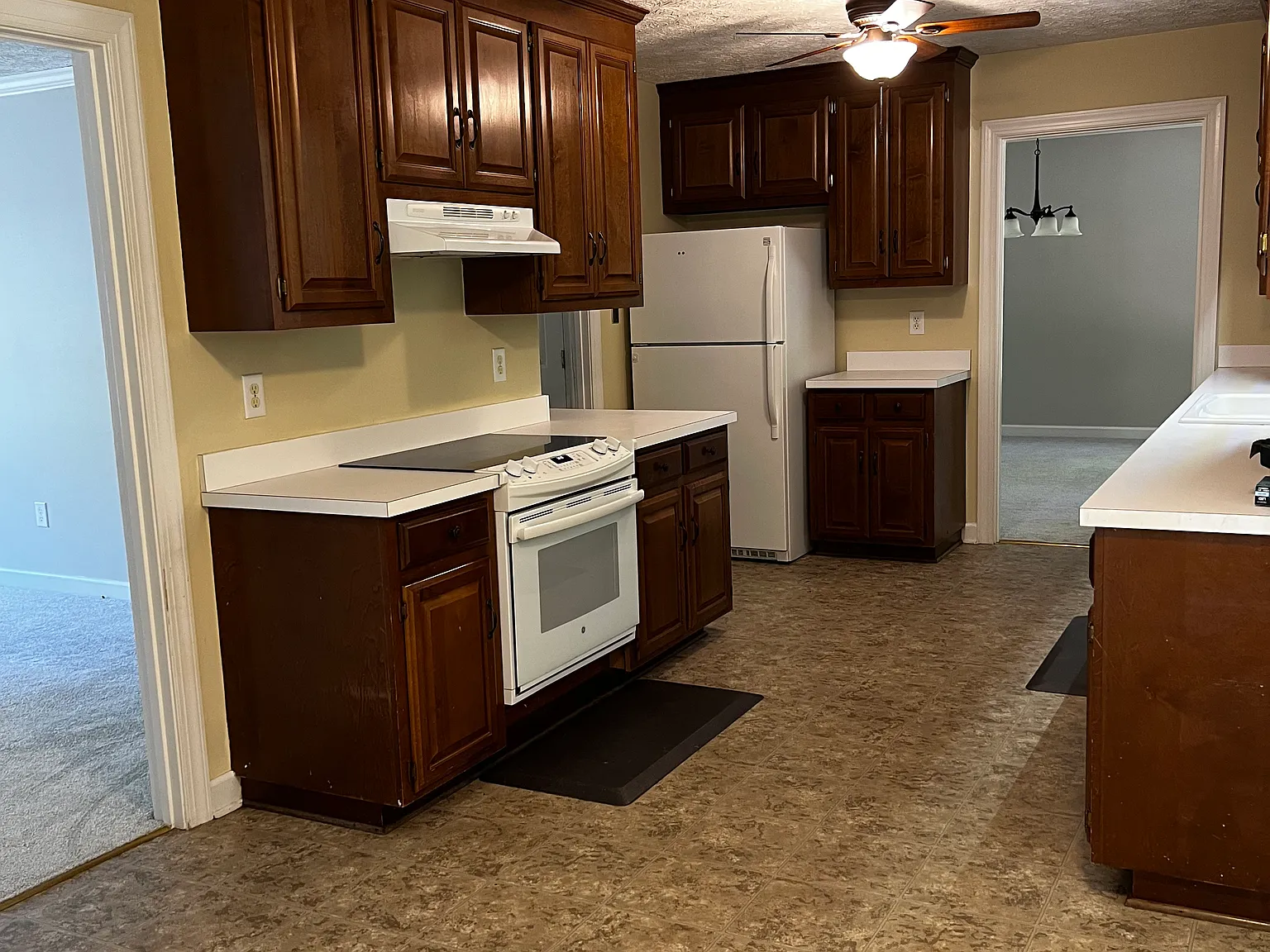 416 Pin Oak Rd — Photo 4