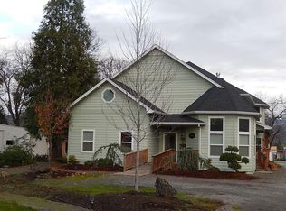 4091 Cedar Ln, Medford, OR 97501