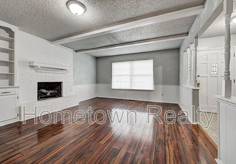 605 W Clarke St — Photo 12