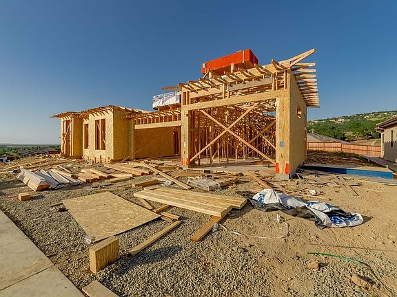 3rd image of 749 Oreno Cir