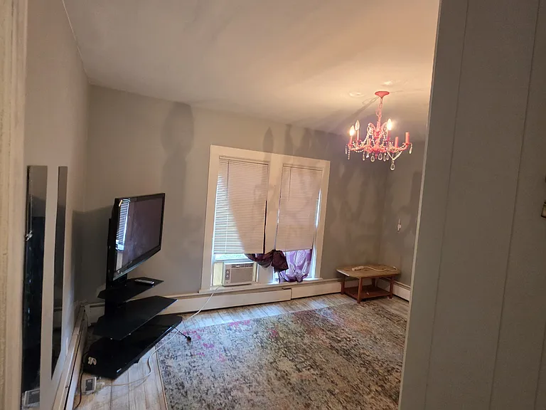 31 Summit St — Photo 11