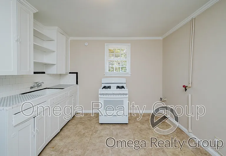 1026 Pershing St #C — Photo 13
