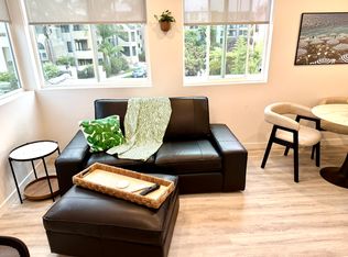8109 Camino Del Sol #8109, La Jolla, CA 92037