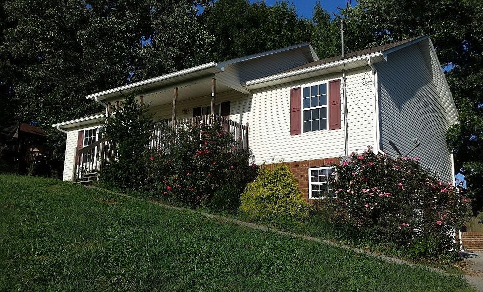 1st image of 709 Sundial Ln