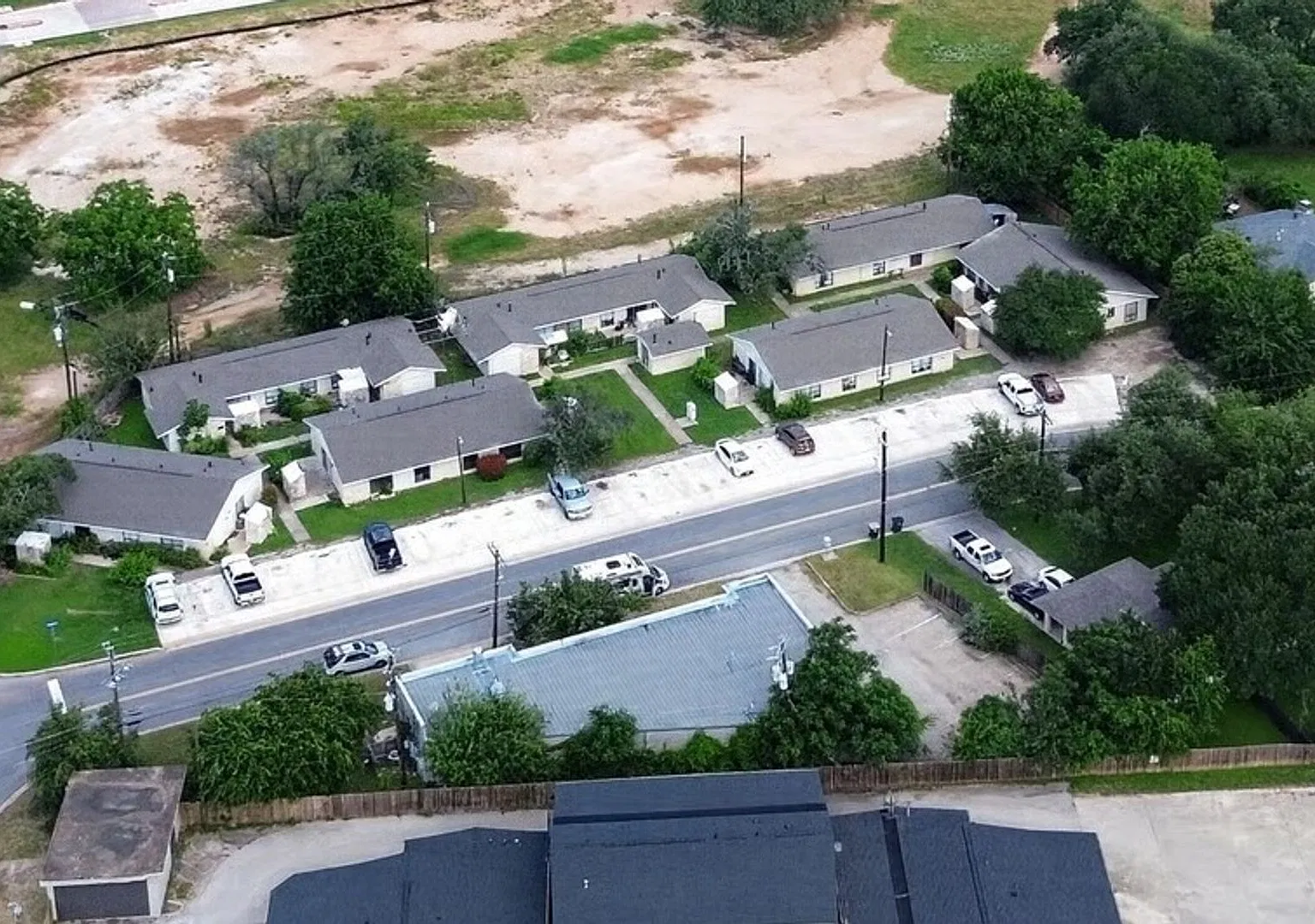 1500 Park Lane — Photo 3