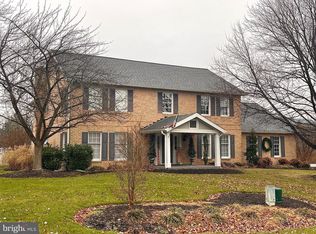 12 Scotland Dr, Reading, PA 19606