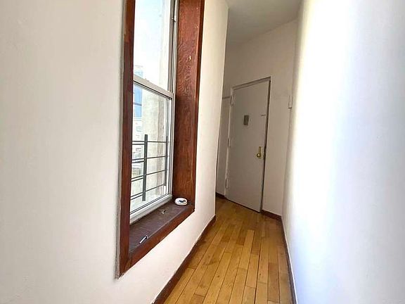 2nd image of 191 Sumpter St APT 4R