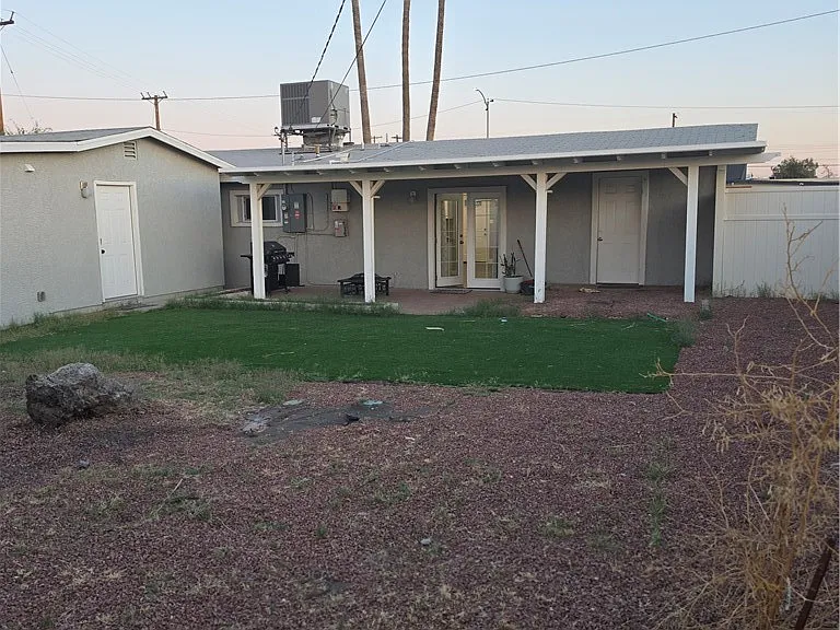 4952 E Harmon Ave — Photo 10