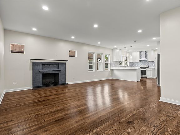 3rd image of 804 S 9th Ave