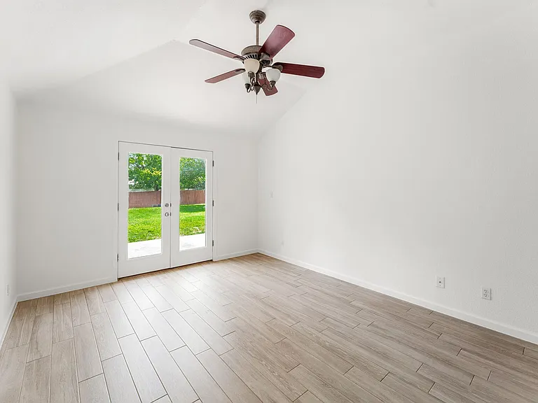 5900 Taylorcrest Dr — Photo 25