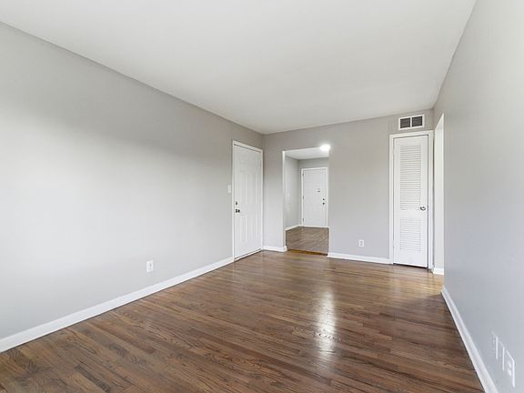 5th image of 936 Mayson Turner Rd NW #934-20