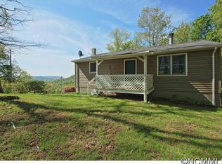 288 Willow Ln, Rosman, NC 28772