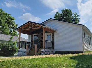 408 SE 6th St, Washington, IN 47501